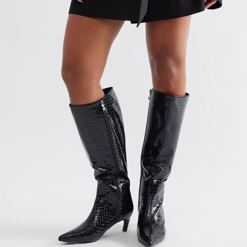 NEW Fashion Nova Black Croc Faux Leather Knee High Kitten Heel Boots US 7.5 - Picture 2 of 8